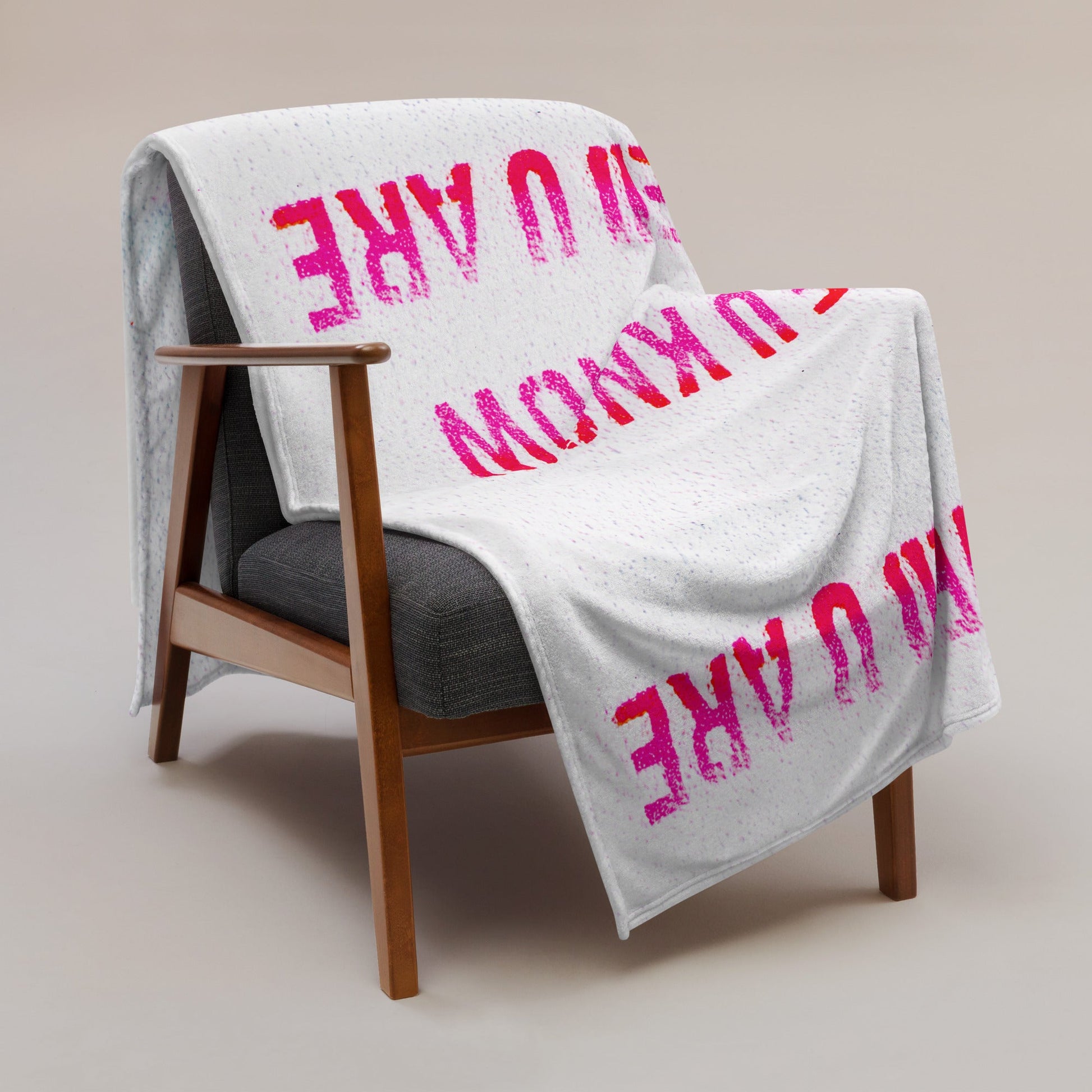 I Hope U Know How Loved U Are Throw Blanket - The Grateful Hearts